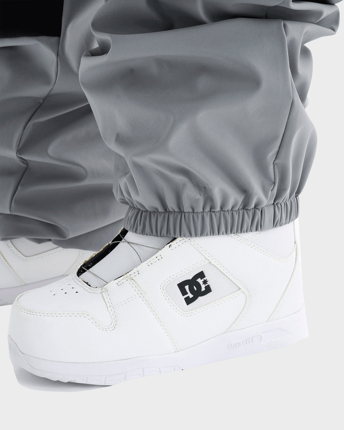 24 DC Snow Cargo Block Pants