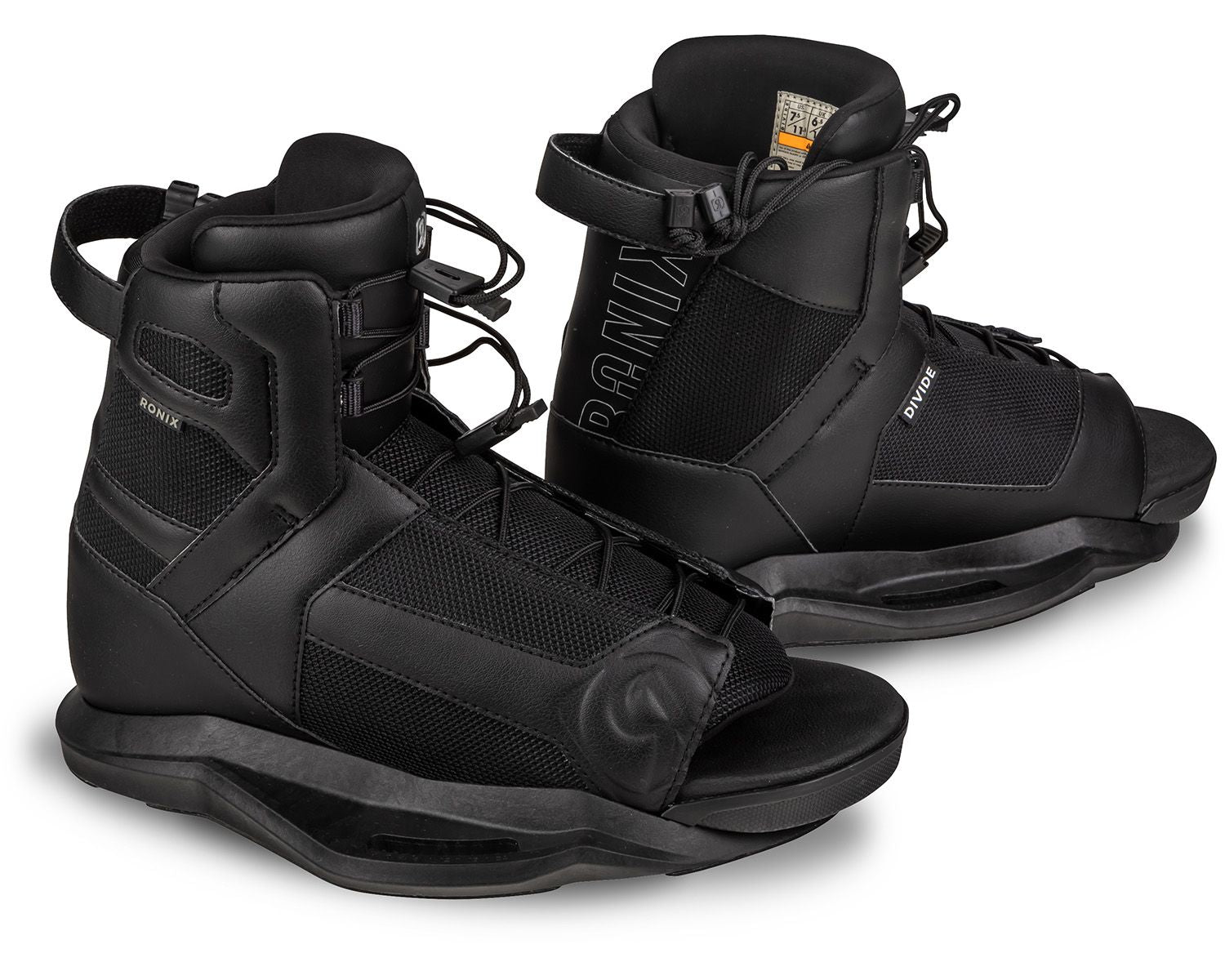 District Wakeboard w/ Divide Boot Package