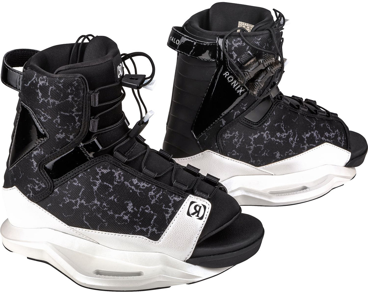 Women's Quarter `Til Midnight Wakeboard w/ Halo Boot Package
