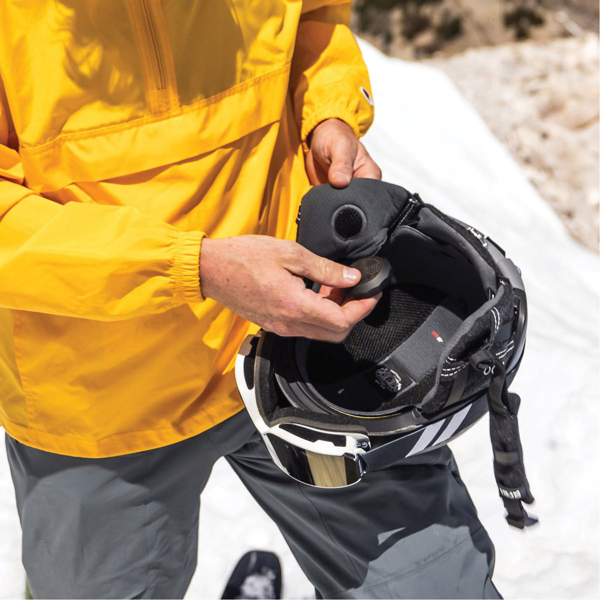 Chips Ultra 2.0 Wireless Snow Helmet Audio