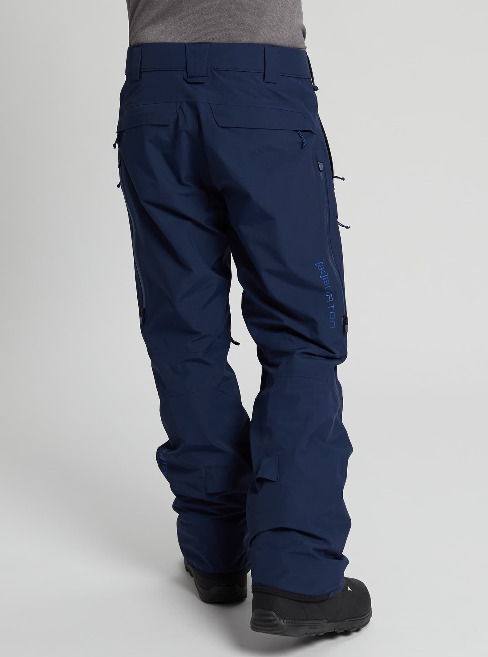 [ak] GORE-TEX Swash Snowboard Pant 2022