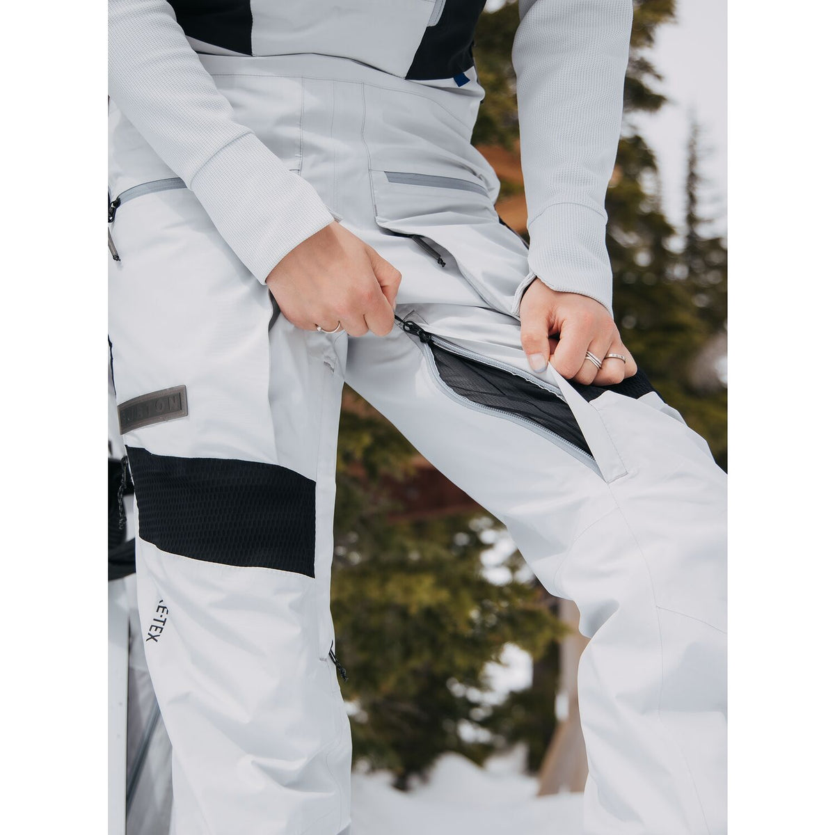 Women's Carbonate Gore-Tex Snowboard Pants