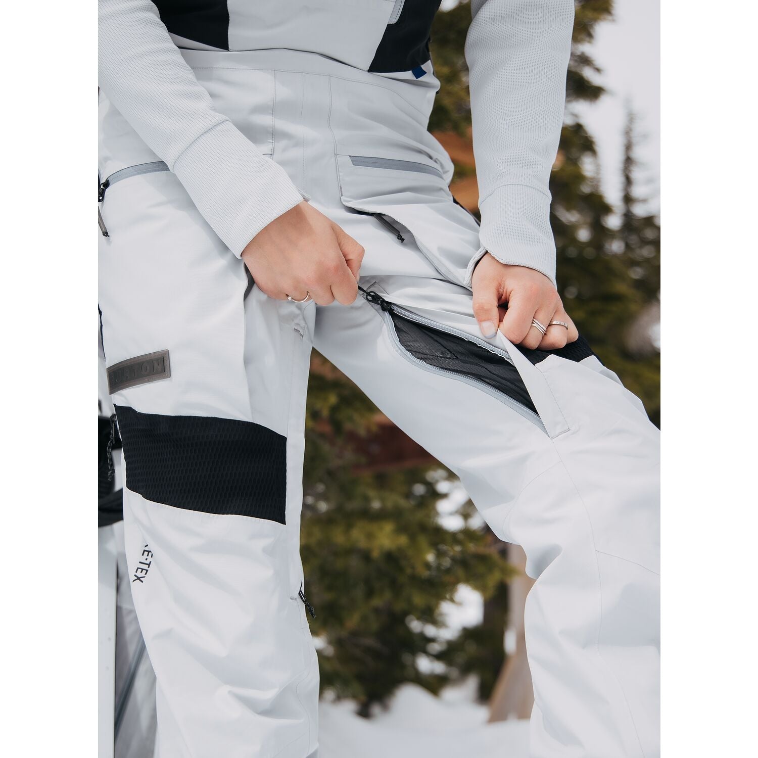 Women's Carbonate Gore-Tex Snowboard Pants