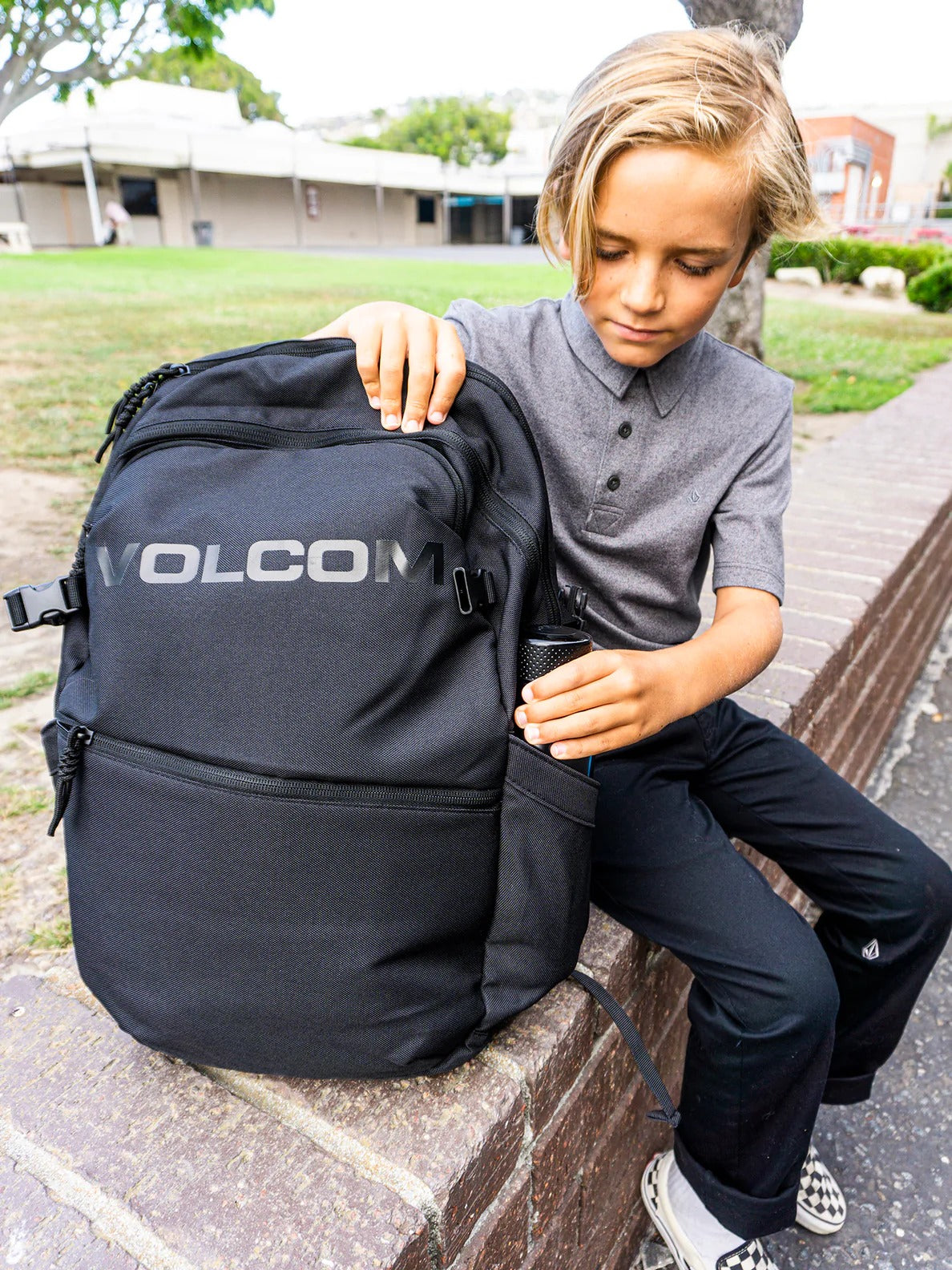 Roamer Backpack - Black on Black