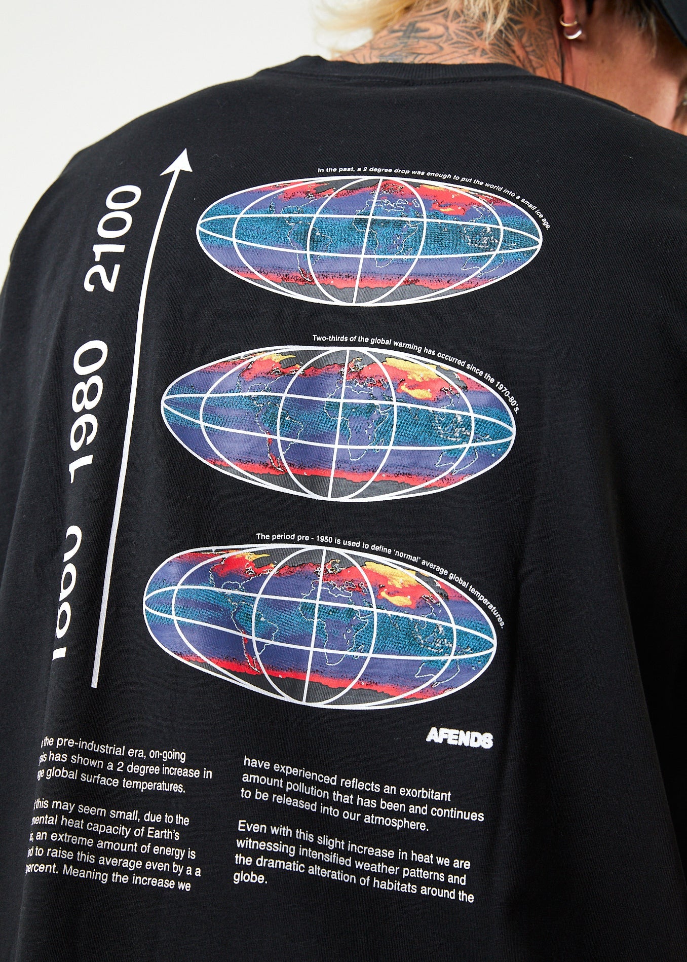 Information - Recycled Retro Graphic T-Shirt - Black