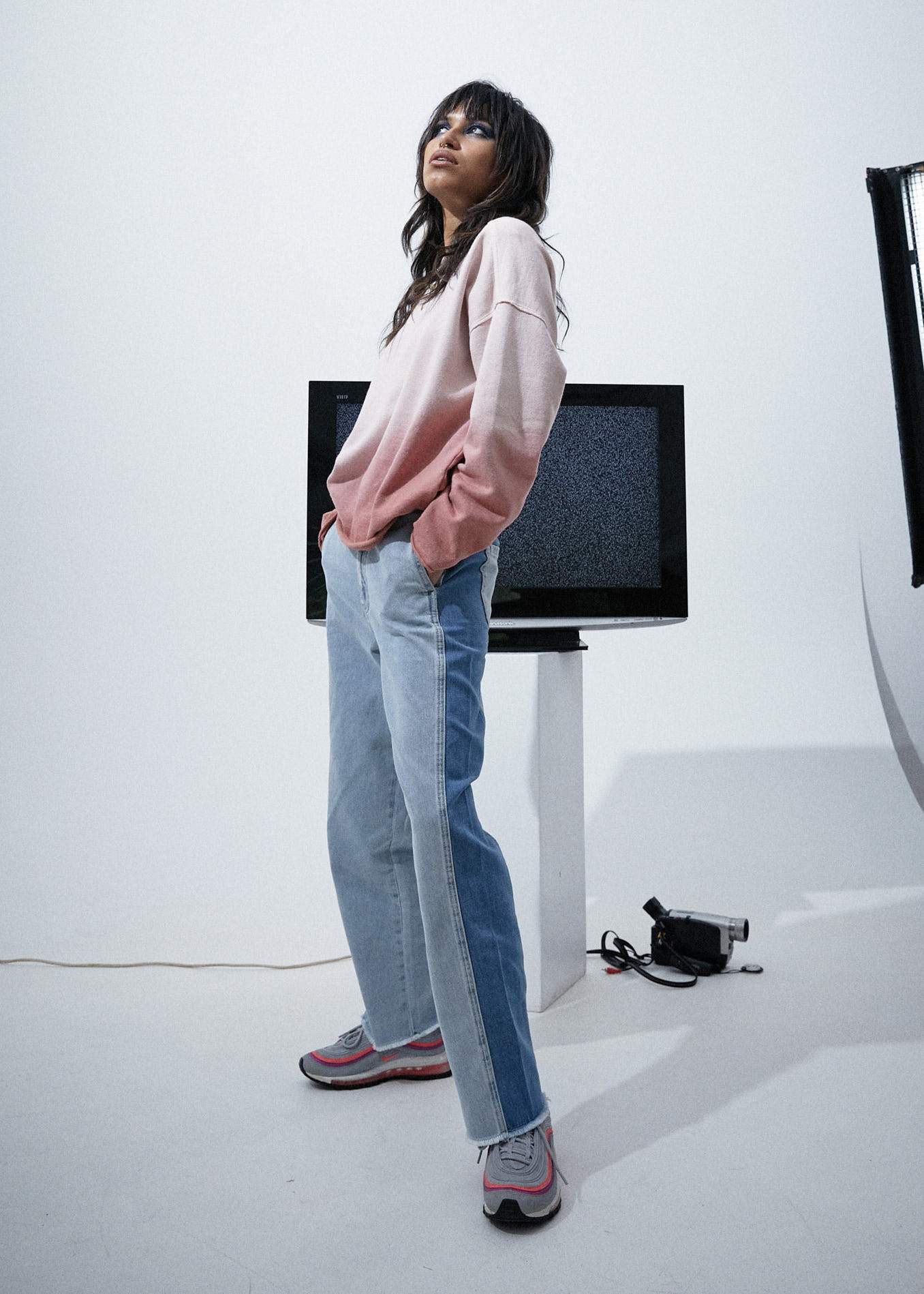 Afends Gretal  - Hemp Oversized Crew Neck - Ash Pink Dip Dye Ash pink dip dye