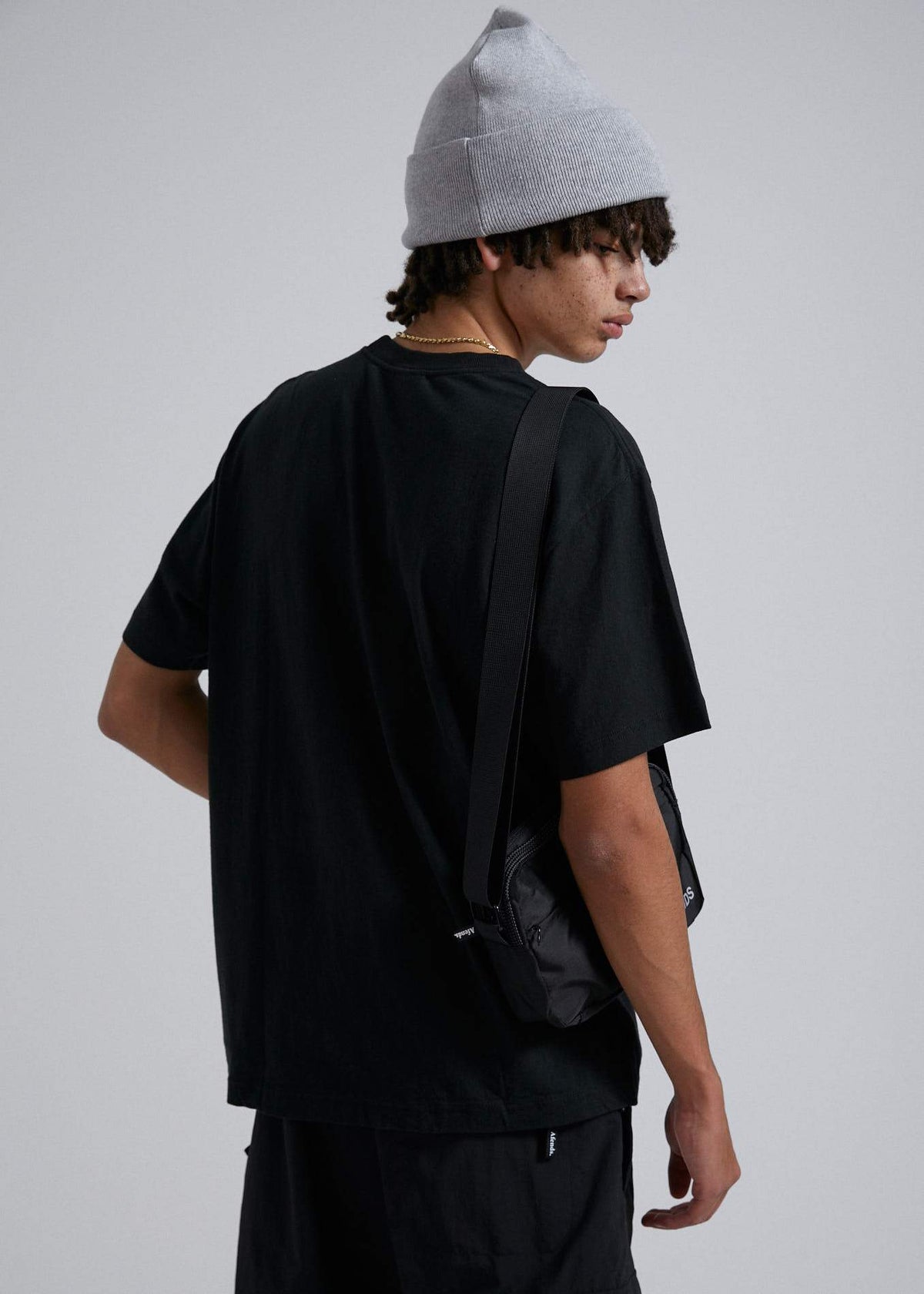 Afends Sidewalk  - Unisex Retro Fit Tee - Black Black