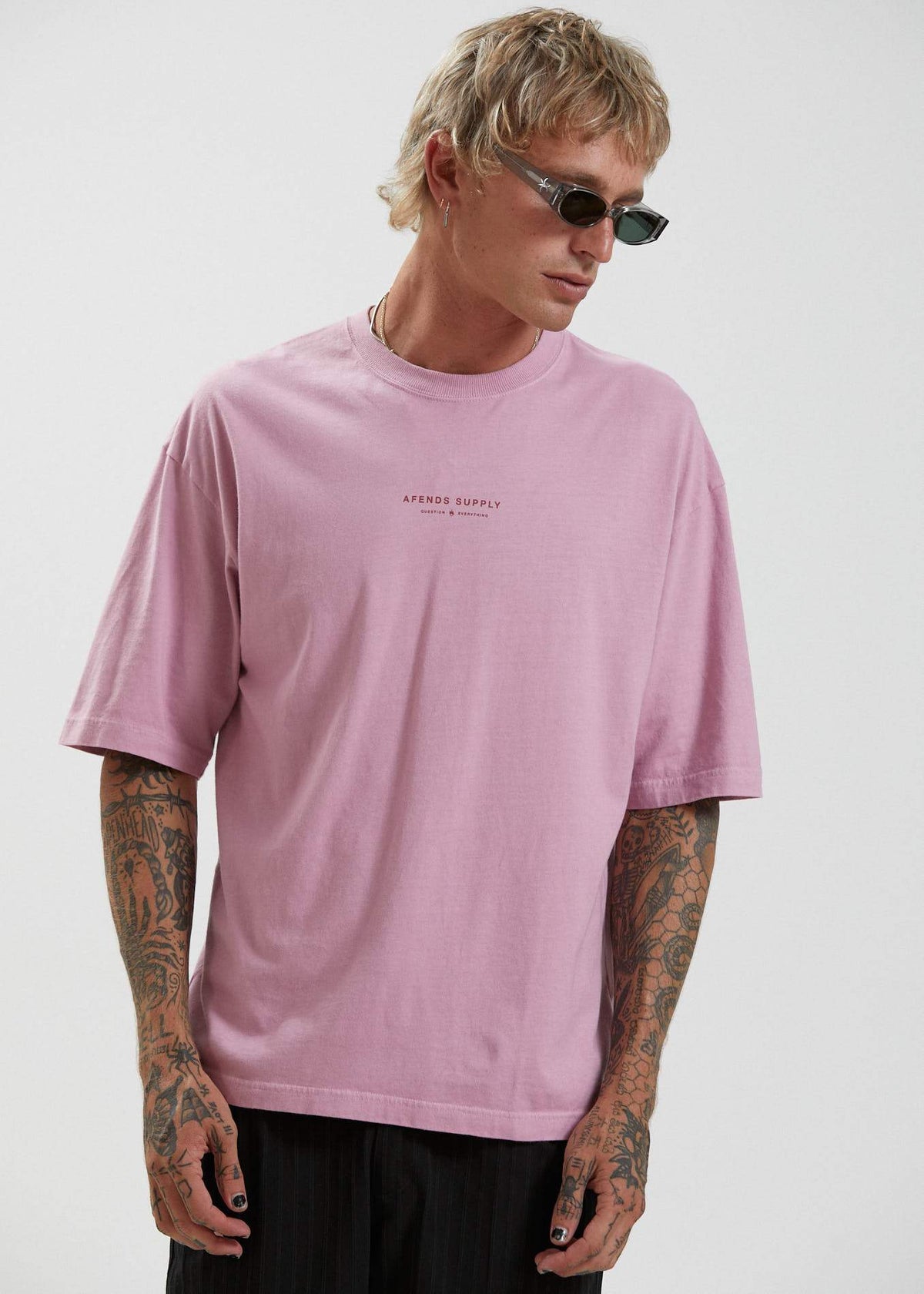 Afends Supply  - Recycled Oversized T-Shirt - Black Smokey pink