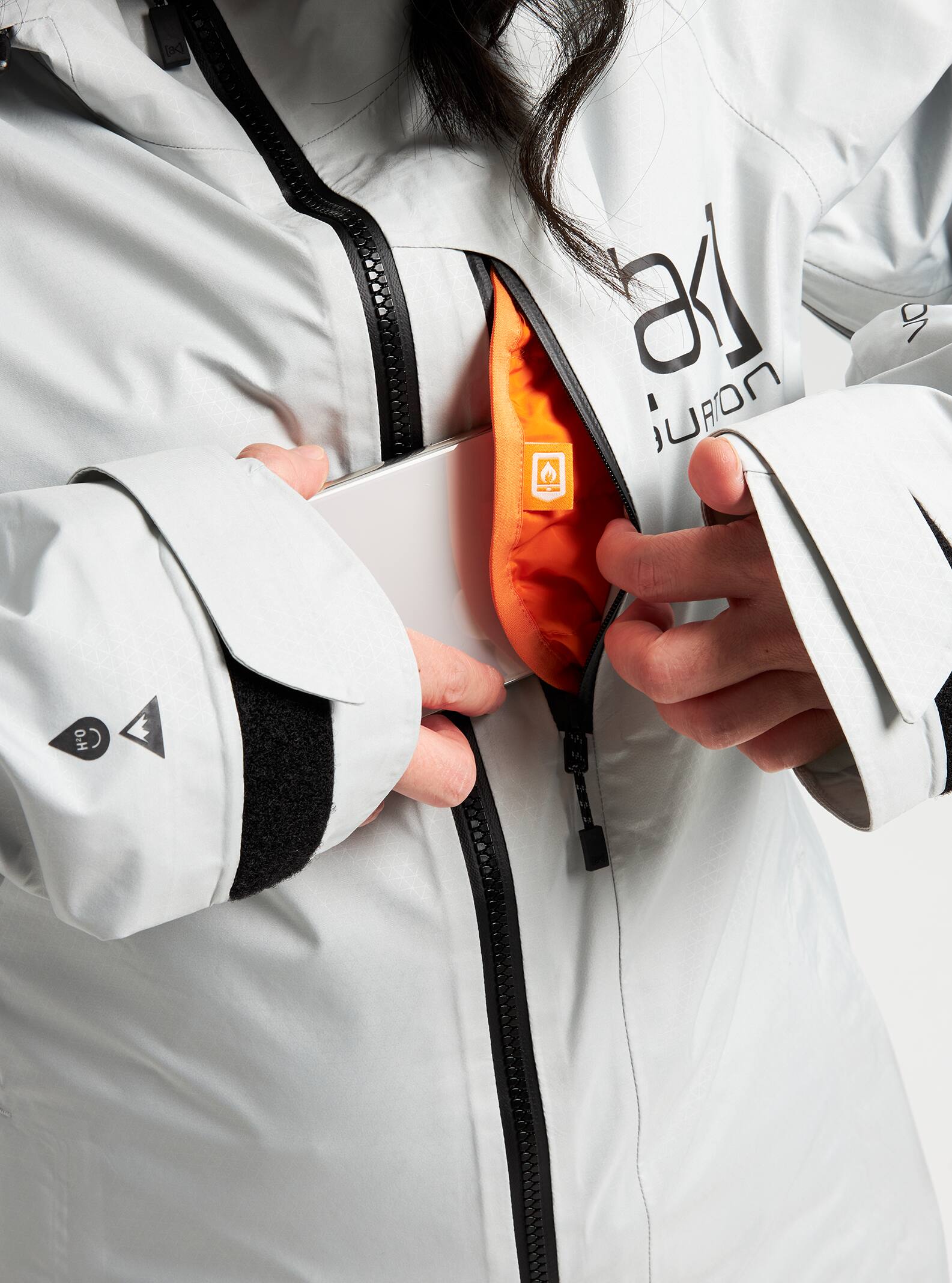 Burton [ak] GORE-TEX 2L Upshift Jacket 2022 Solution dyed light gray