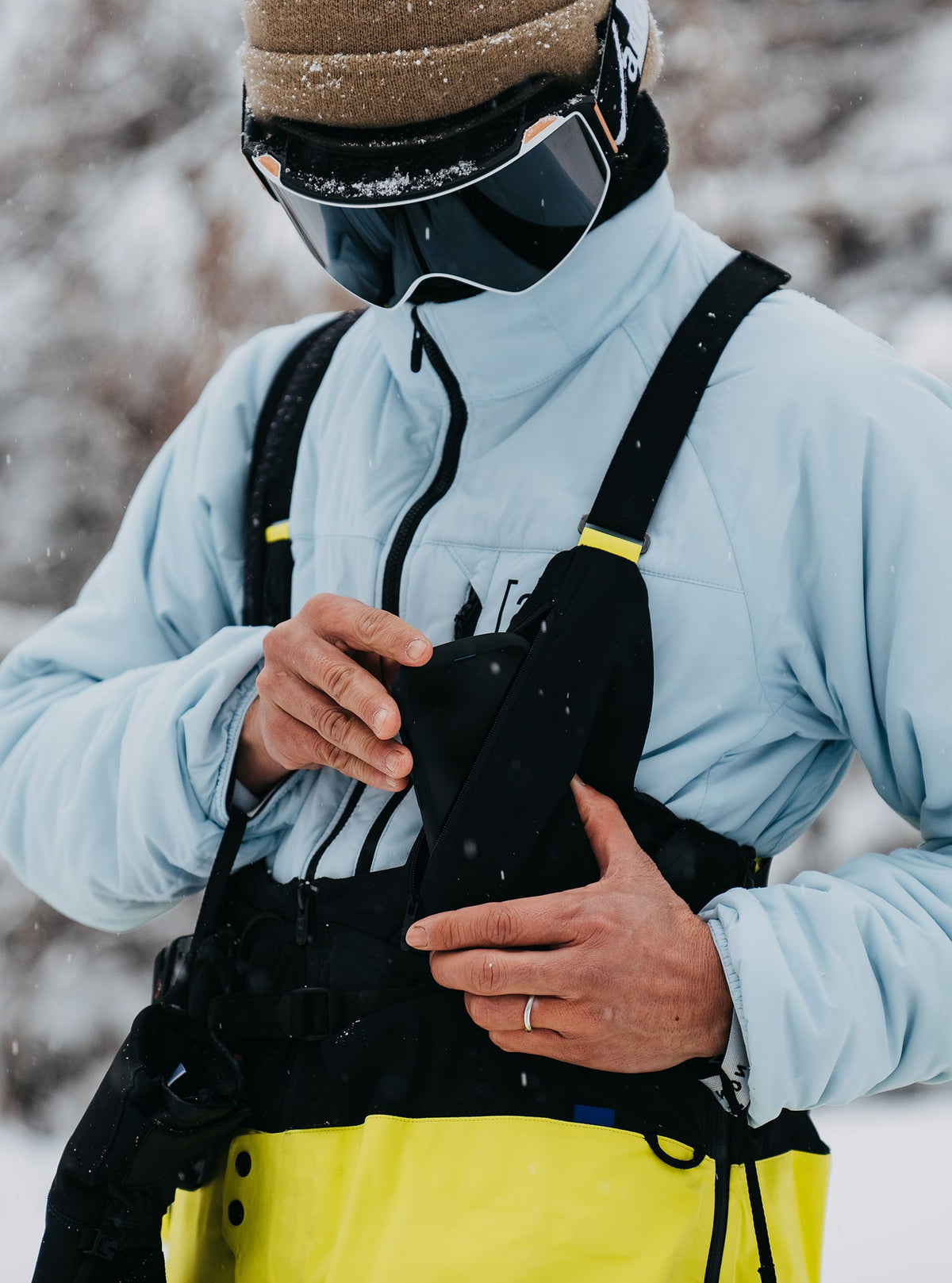 Burton Men's Burton [ak] Tusk GORE-TEX PRO Hi-Top 3L Bib Pants Limeade