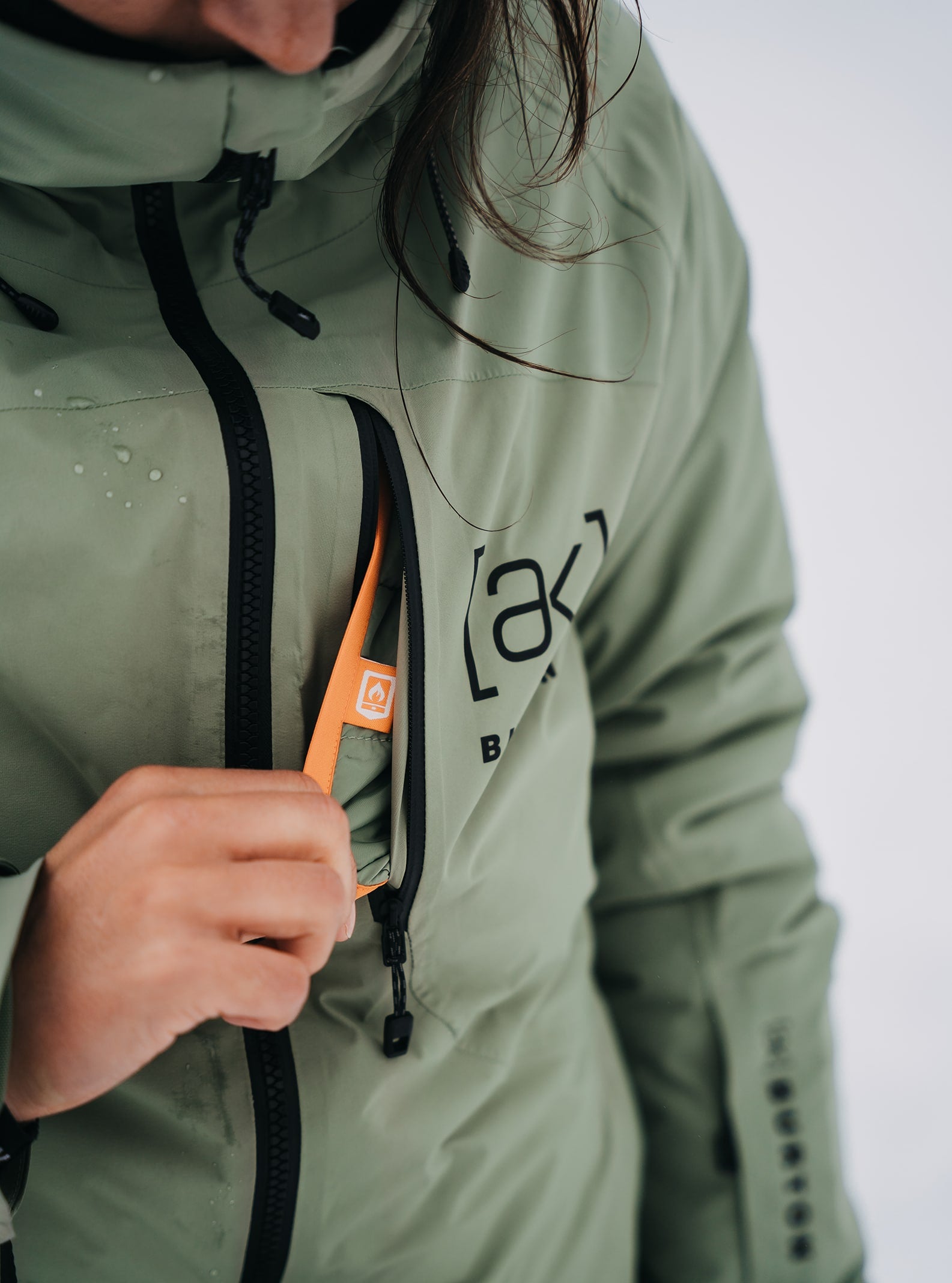 Burton Women's Burton [ak] Embark GORE-TEX 2L Jacket Hedge Green