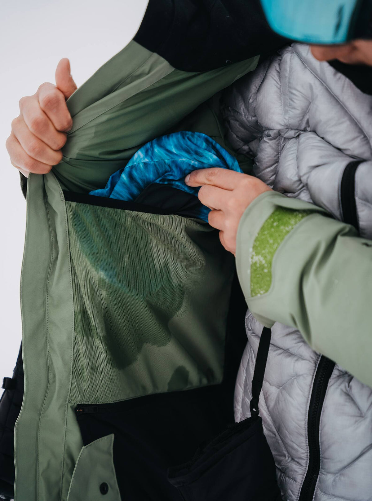 Burton Women's Burton [ak] Embark GORE-TEX 2L Jacket Hedge Green