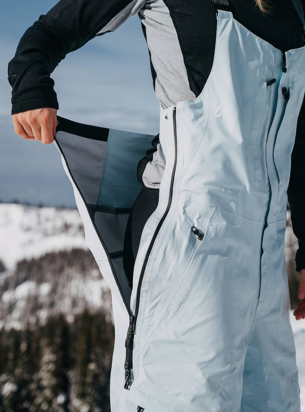 Burton Women's Burton [ak] Kimmy GORE-TEX 3L Stretch Bib Pants Ballad Blue