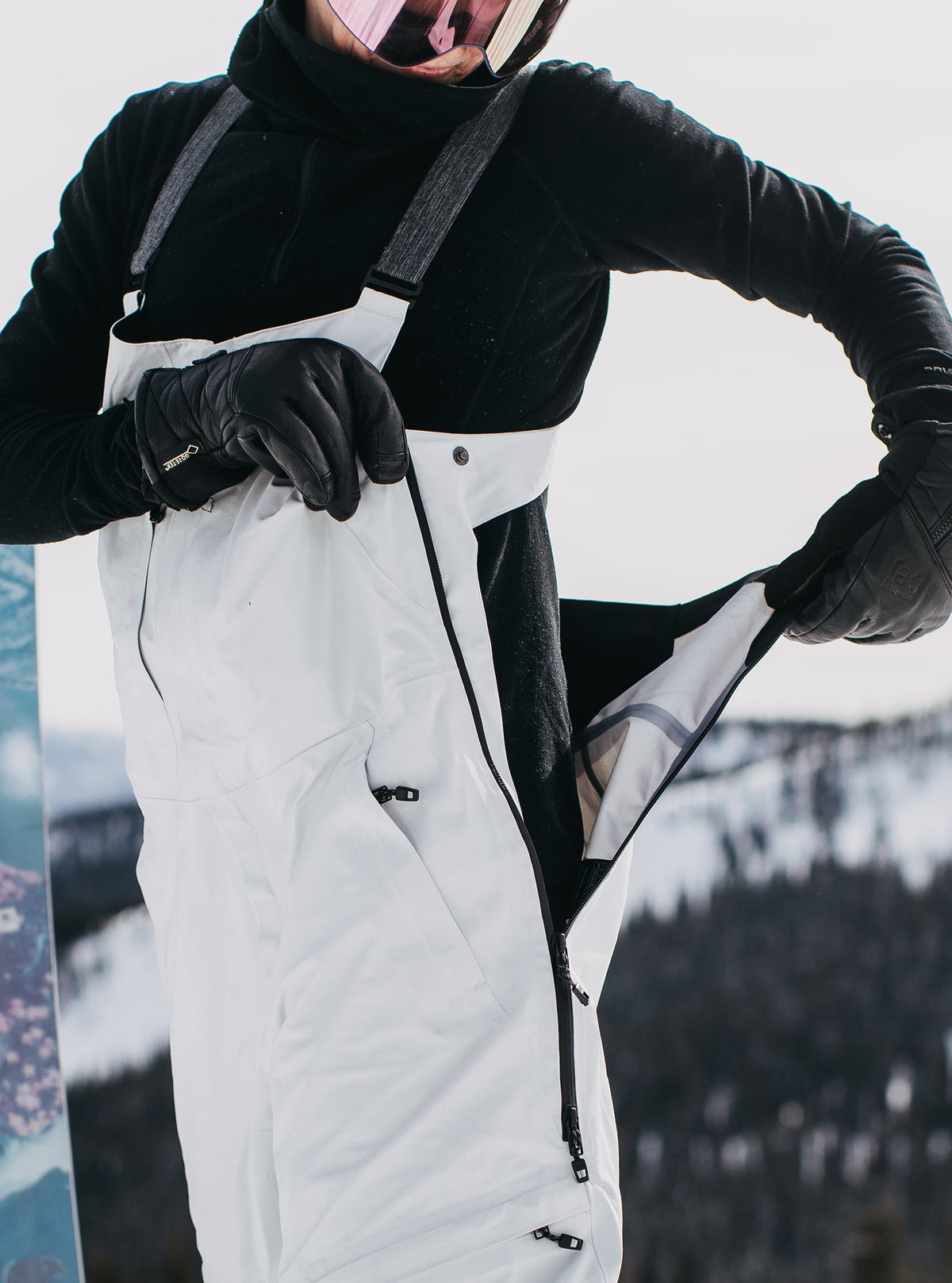 Burton Women's Burton [ak] Kimmy GORE-TEX 3L Stretch Bib Pants Gray Cloud