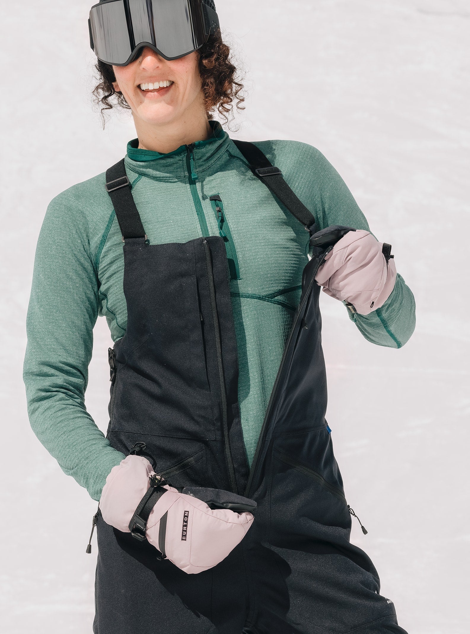 Burton Women's Burton Reserve Stretch 2L Bib Pants True Black