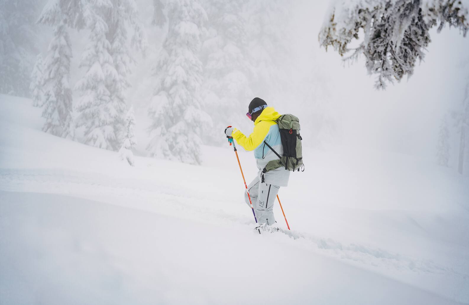 Burton Men's Burton [ak] Swash GORE-TEX 2L Jacket Limeade/Ballad Blue/Gray Cloud