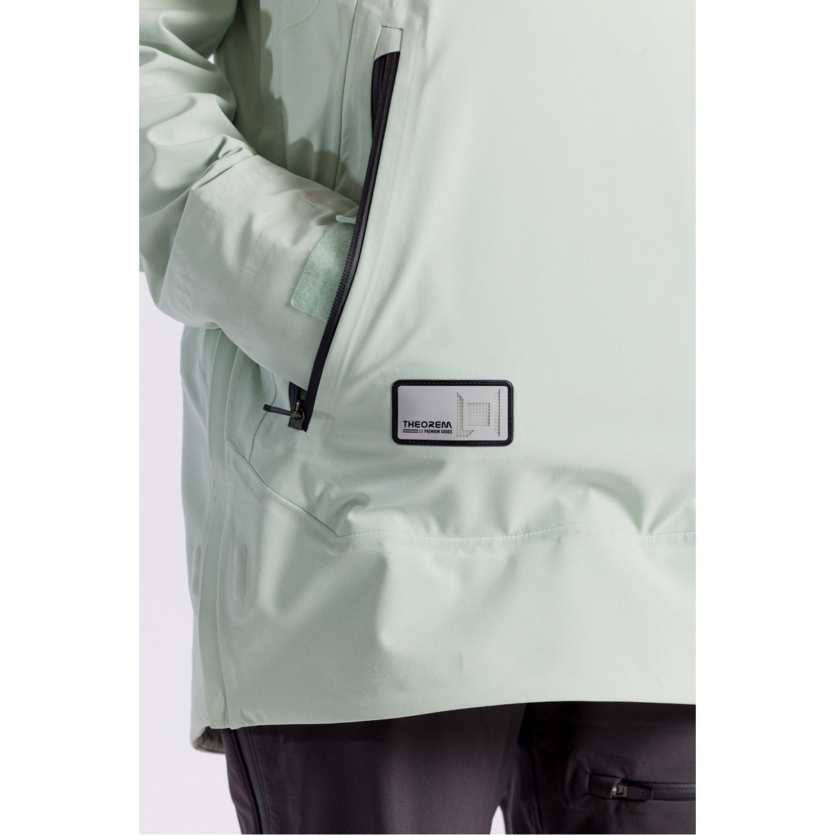 L1 Atlas Snowboard Jacket  Spray