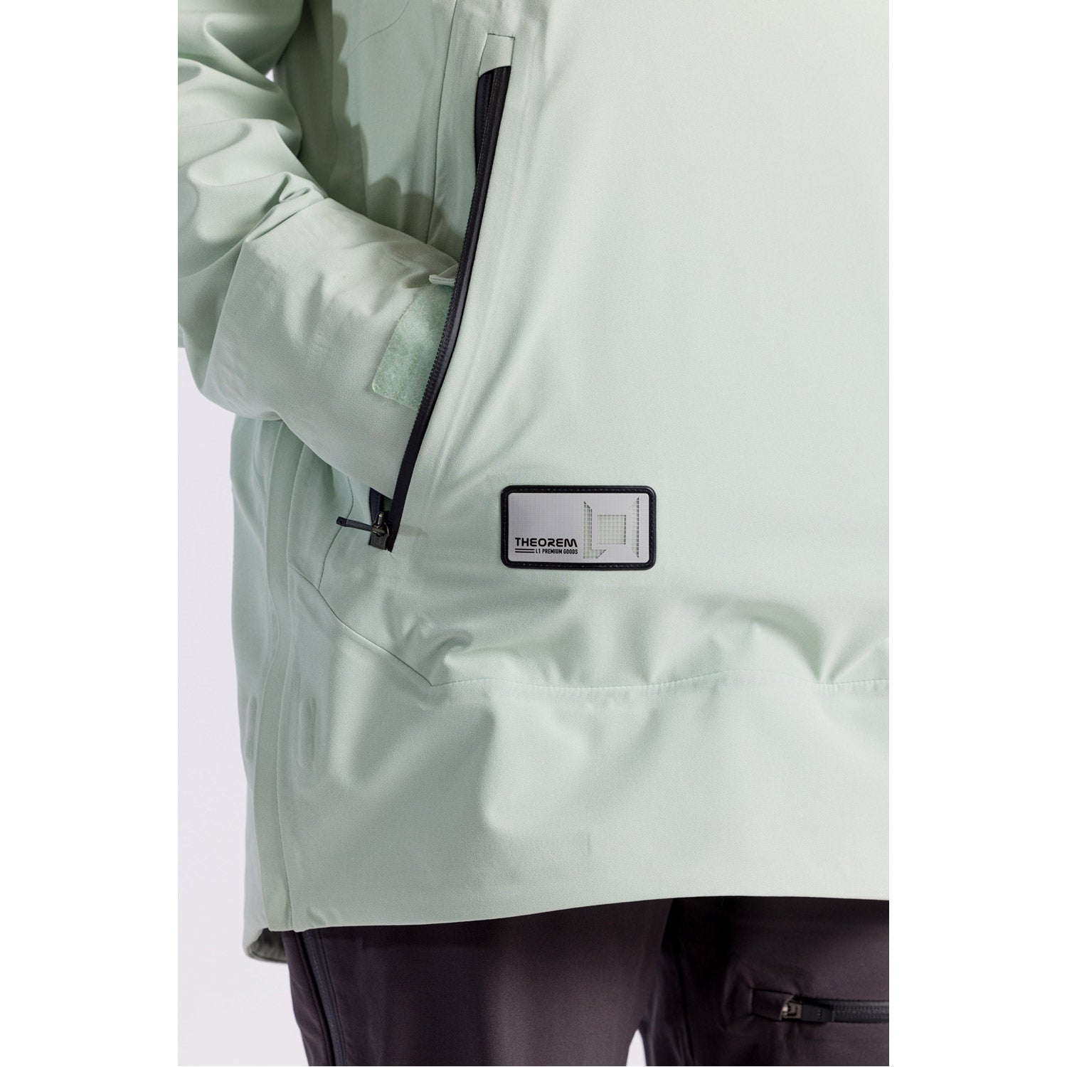 L1 Atlas Snowboard Jacket  Spray