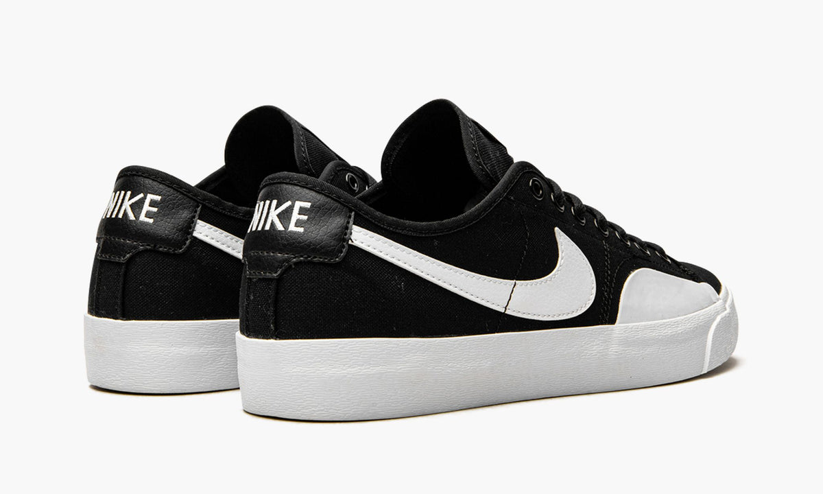 Nike SB Blazer Court