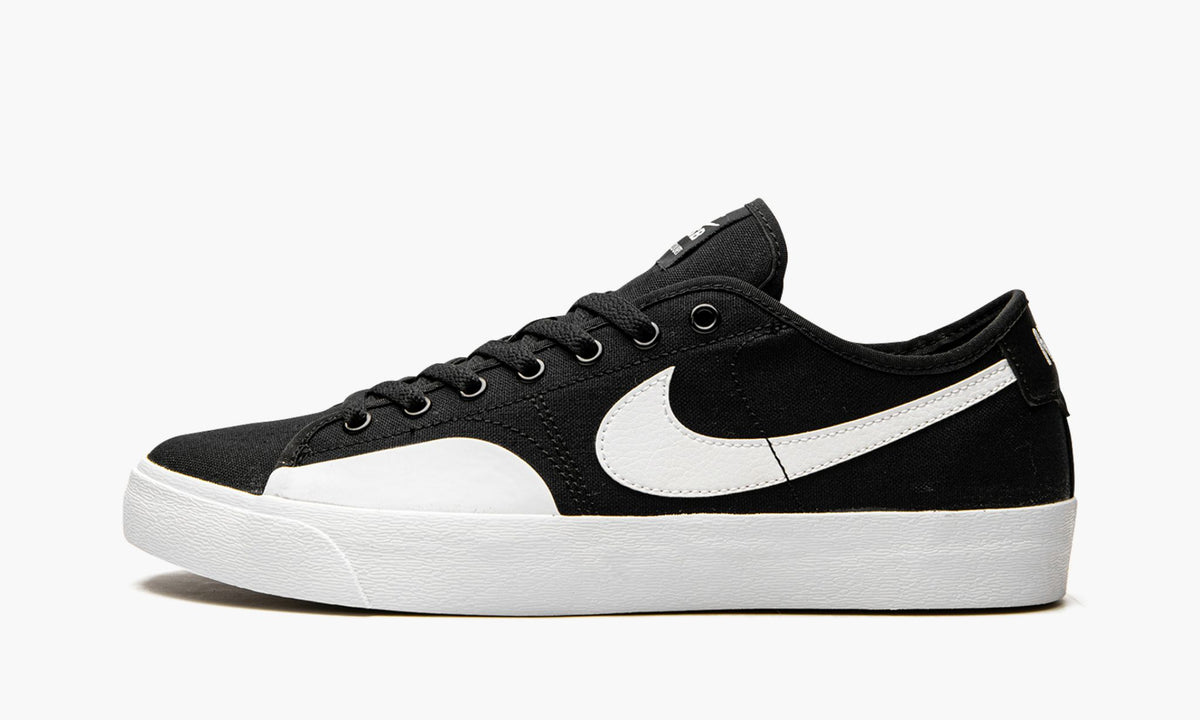 Nike SB Blazer Court