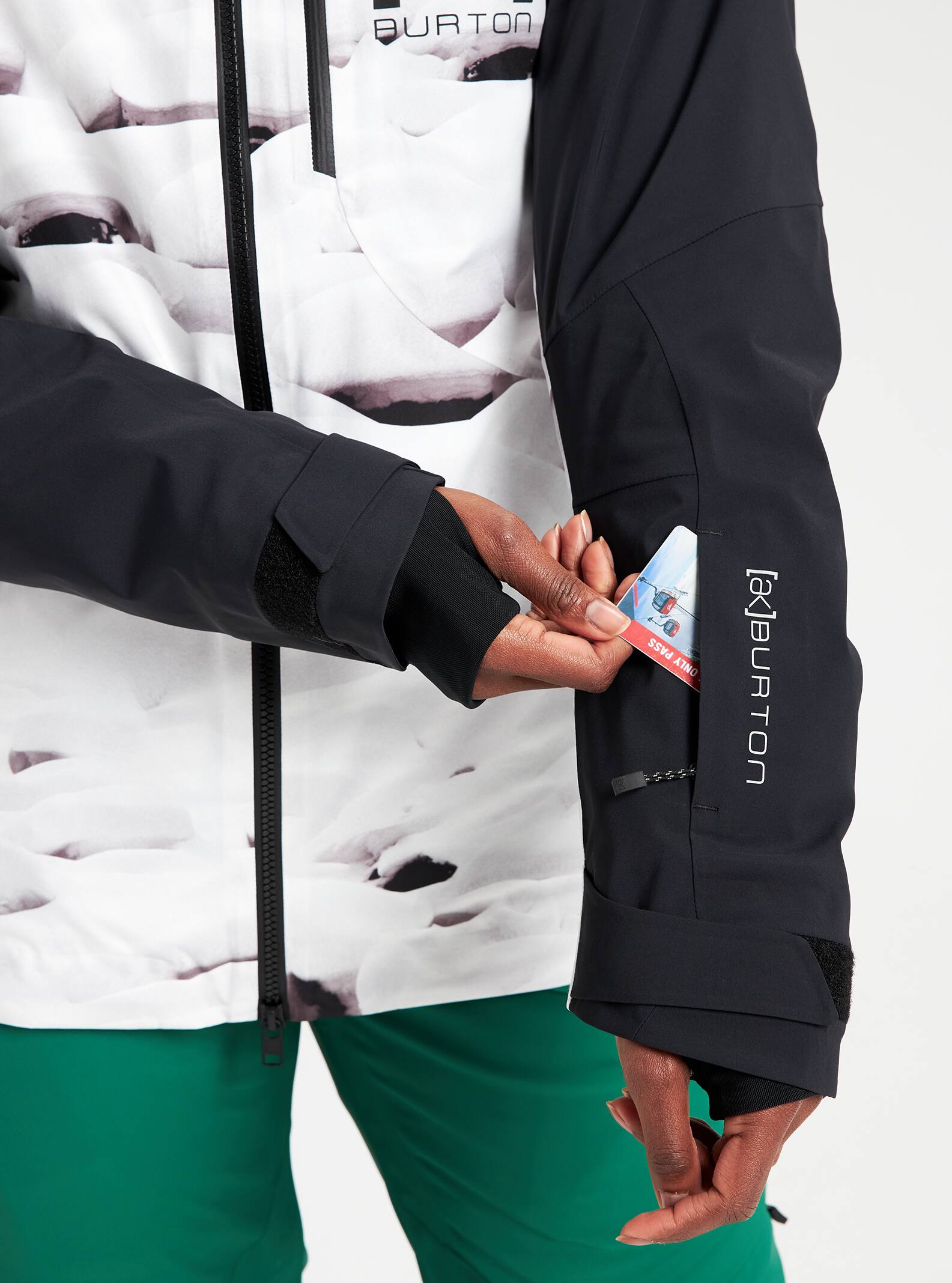 Burton [ak] GORE-TEX 2L Embark Jacket 2022 True black / powder pillows