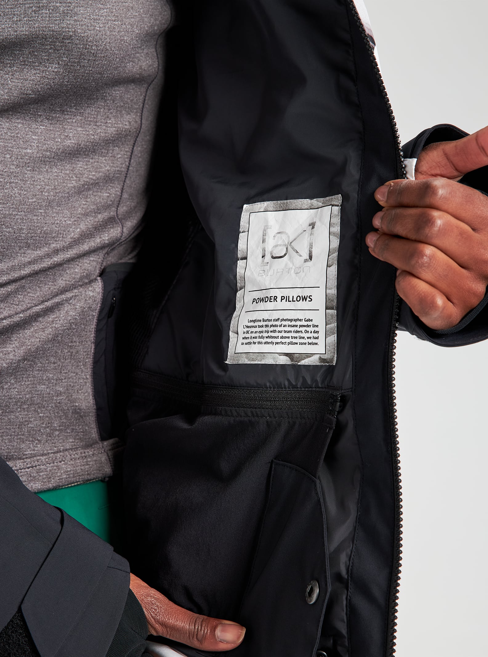 Burton [ak] GORE-TEX 2L Embark Jacket 2022 True black / powder pillows