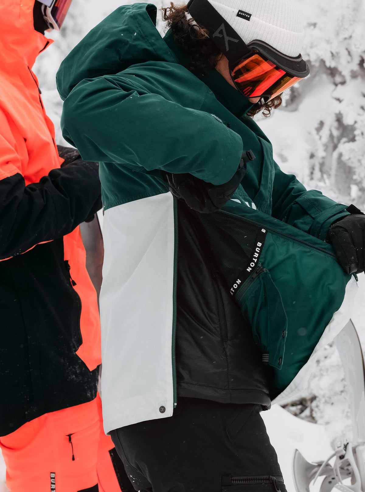 Burton Women's Burton Frostner 2L Anorak Jacket Botanical Garden/Stout White