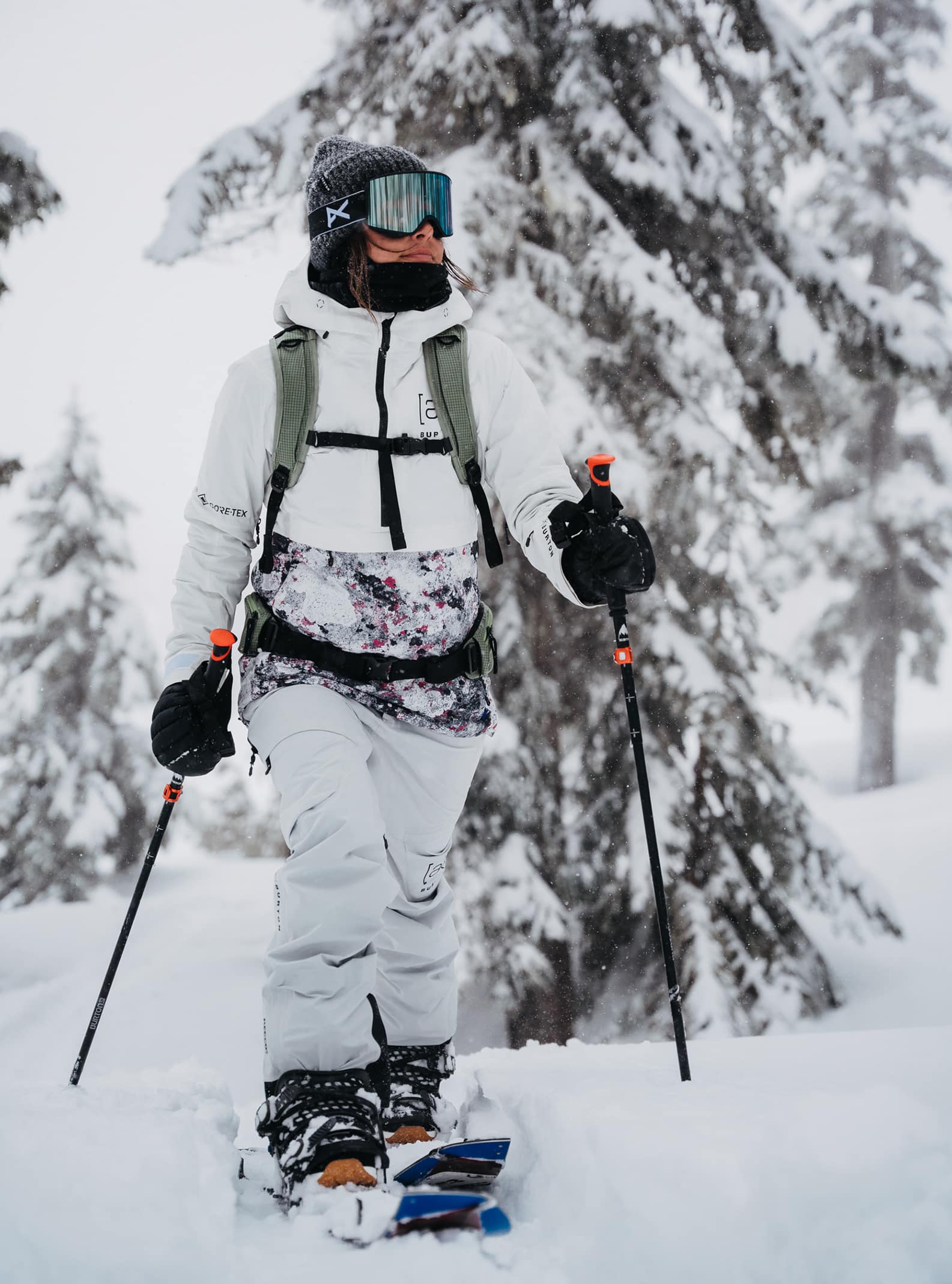 Burton Women's Burton [ak] Kimmy GORE-TEX 2L Anorak Jacket Stout White/Very Berry Lichen